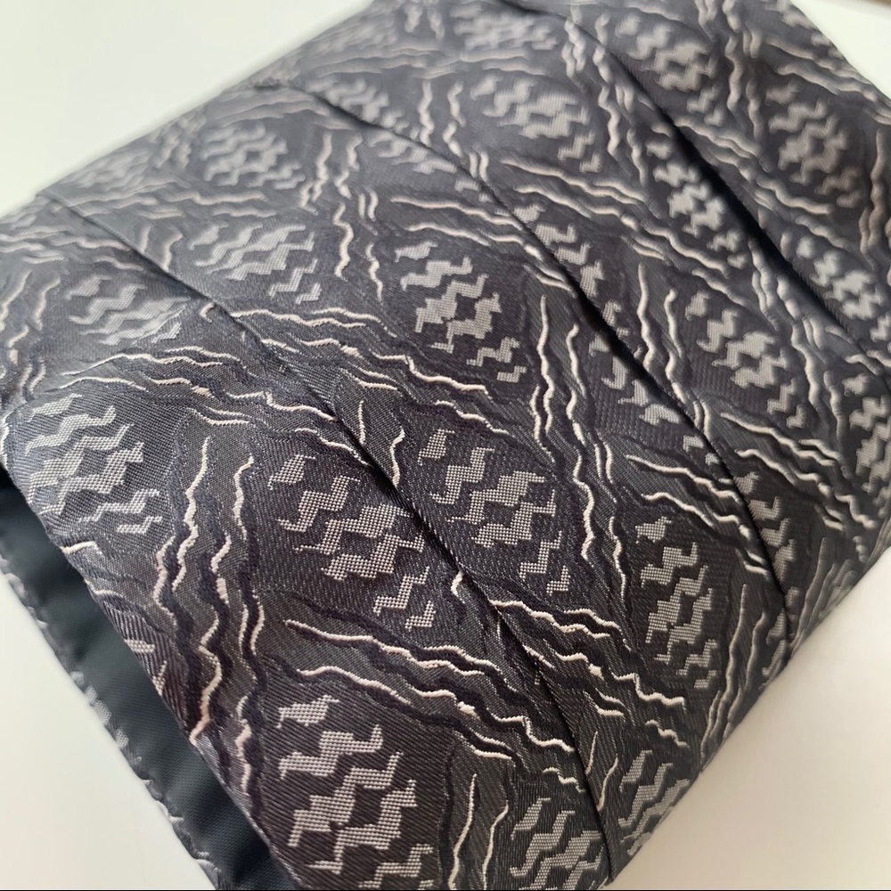 Valentino Gray Pattern Mens Cummerbund - Picture 6 of 6